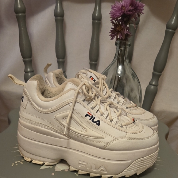 Fila White Platform Sneakers with Retro Design - Picture 2 of 9